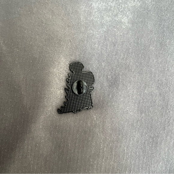 Dinosaur Enamel Pin - Picture 3 of 3